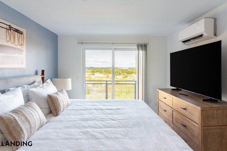 Building Photo - 25850 SW 140th Ct