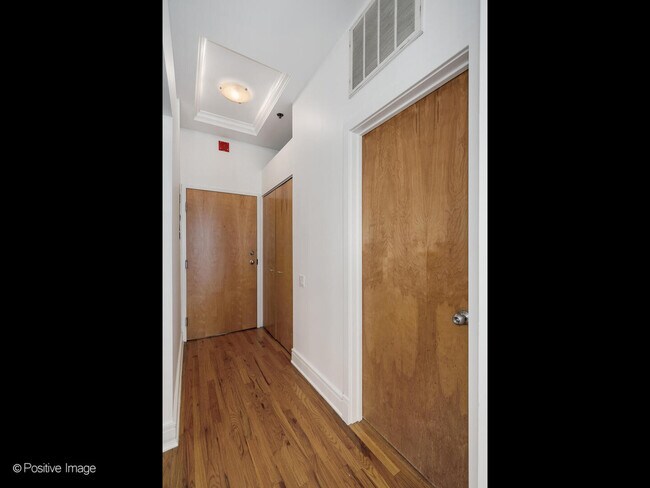 Building Photo - 212 W Washington St