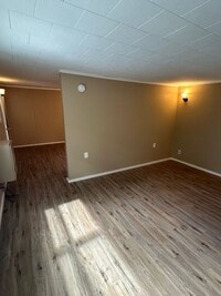 Building Photo - 141 College Ave