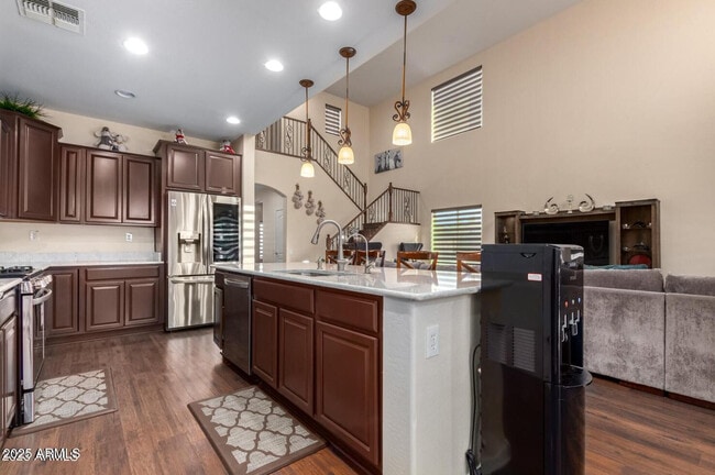 Building Photo - 10763 W Cottontail Ln