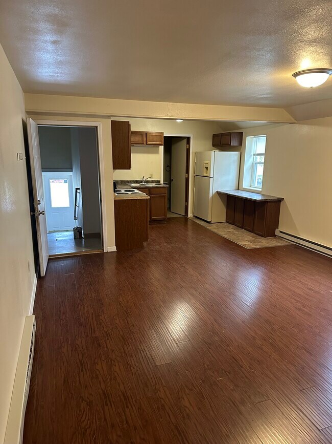 Building Photo - Bush Apartments