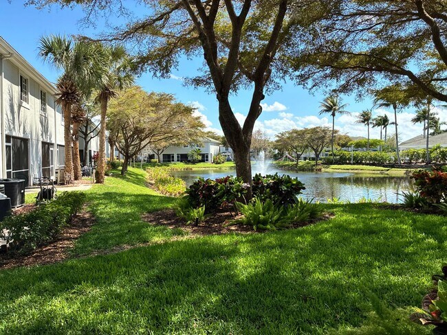 Building Photo - Peaceful Paradise in Fort Myers – Move-In Ready