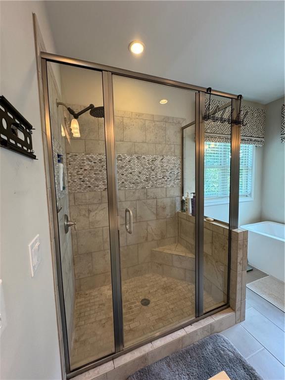 Building Photo - 512 Edgewater Dr