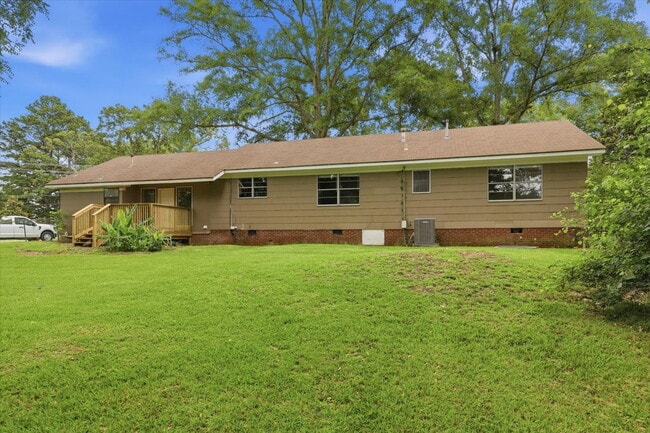 Building Photo - Spacious 4BR Home in Clinton School District with Multiple Living Areas