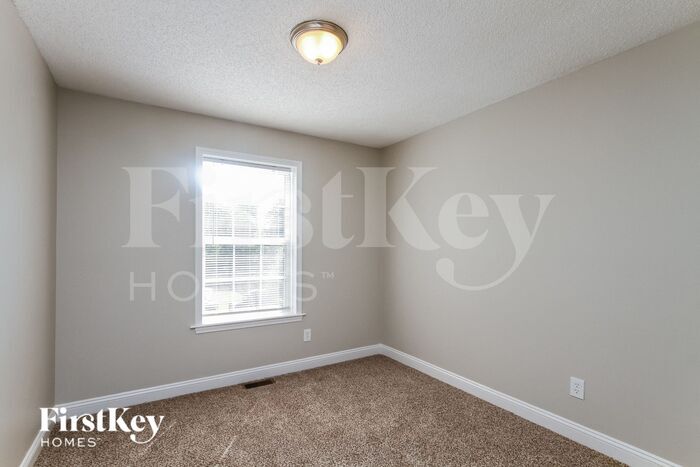Building Photo - 714 Berkshire Dr