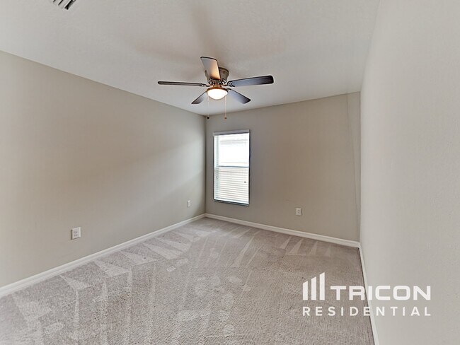Building Photo - 1748 Broad Winged Hawk Dr