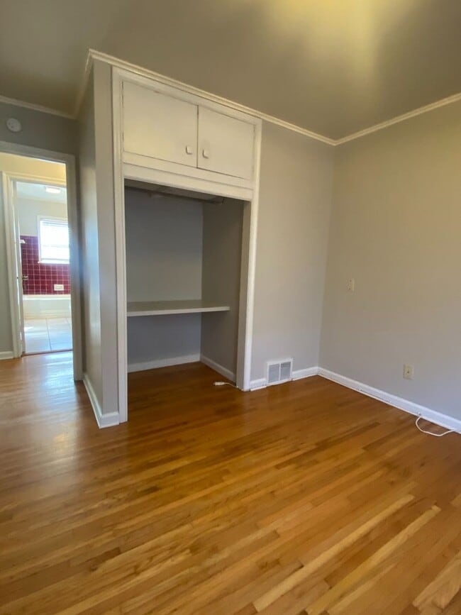 Building Photo - 3 bedroom House