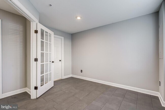 Building Photo - 5820 Pearson Ln