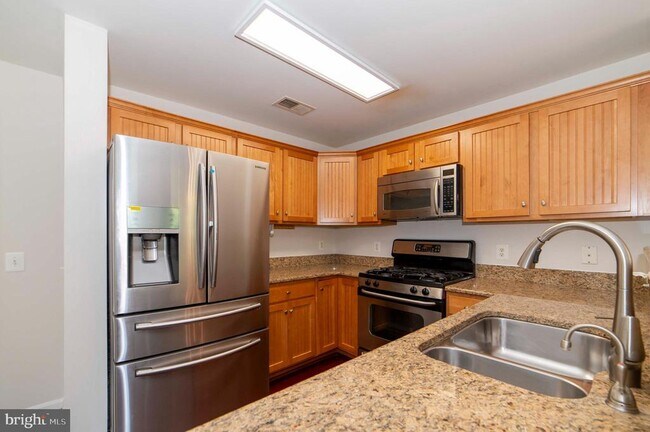Building Photo - 4191 Lochleven Tr