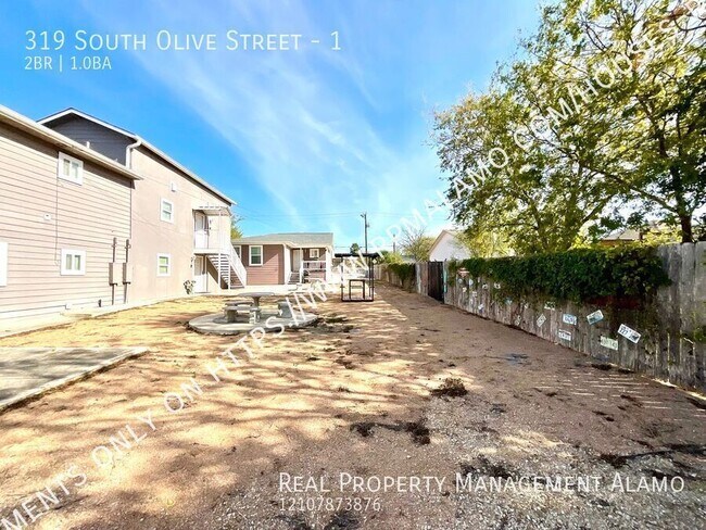 Building Photo - 319 S Olive St