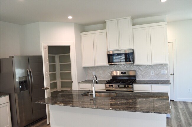 Building Photo - 10212 Berkeley Spgs Trl