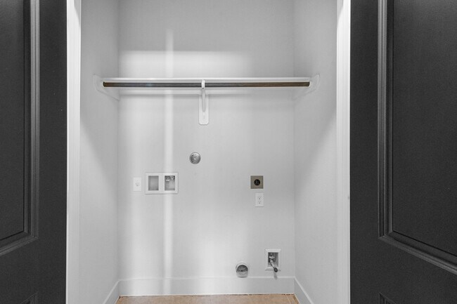Building Photo - 6033 Cypress St