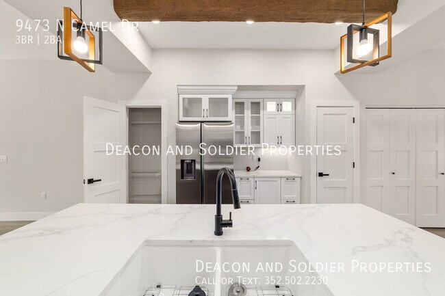 Building Photo - 9473 Camel Dr