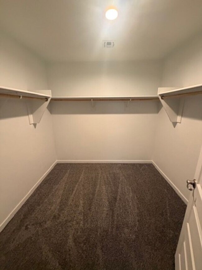 Building Photo - Newer home in Tempe!! 3 bedrooms & 2.5 baths with 2-car garage. Loaded with upgrades!