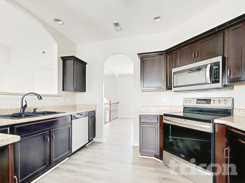 Building Photo - 2849 Brewster Drive