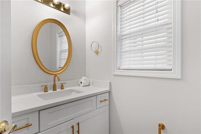 Building Photo - 2871 Belfaire Lake Dr