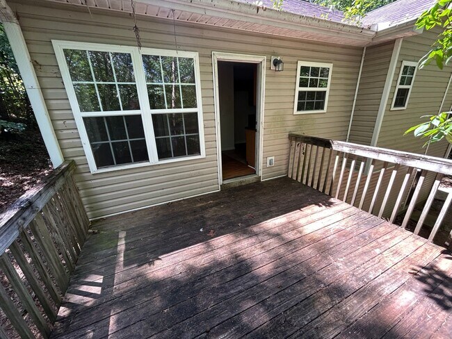 Building Photo - 110 Widgeon Dr