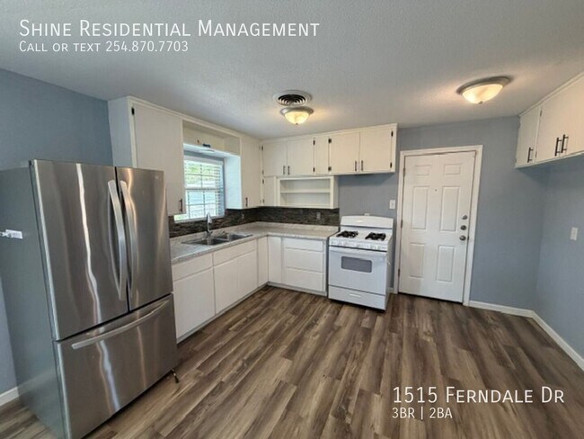 Building Photo - 1515 Ferndale Dr