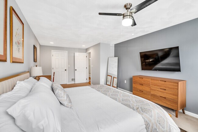 Building Photo - 74 Juniper Ln