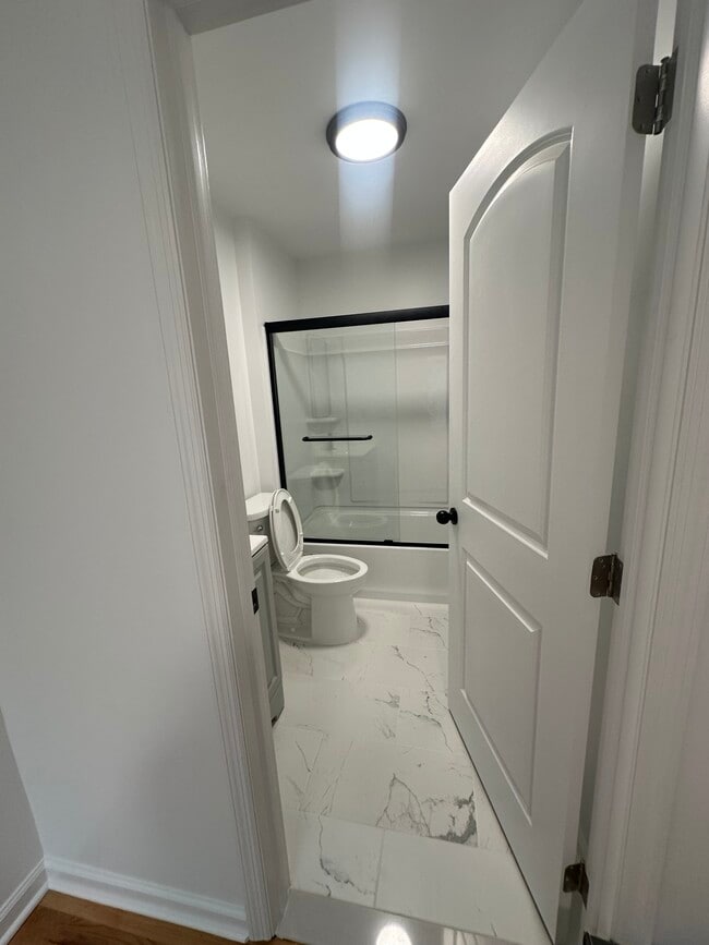 Building Photo - 15 Church St