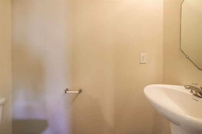 Building Photo - 14438 Acuna Ln