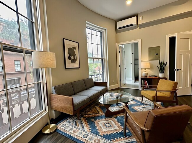 Building Photo - 105 Charles St