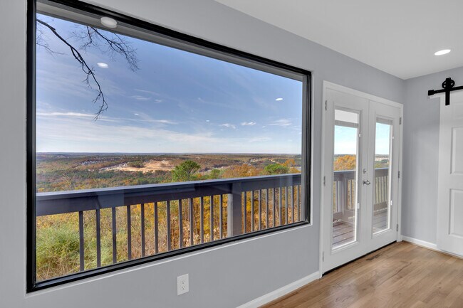 Building Photo - 294 Shades Crest Rd