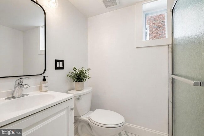 Building Photo - 5309 Chesapeake Rd