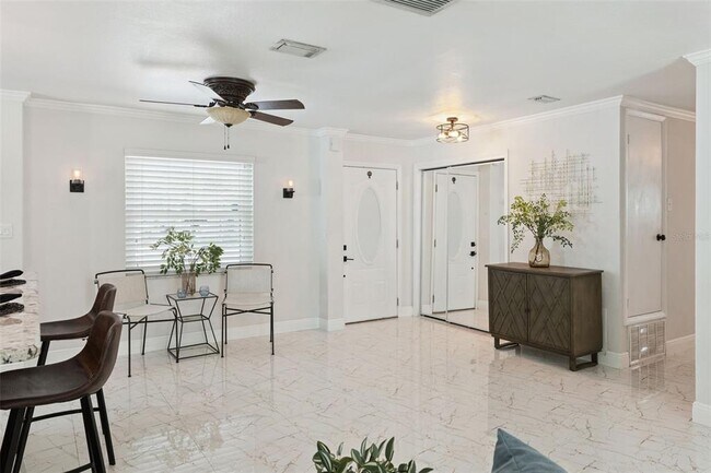 Building Photo - 622 Beverly Ave