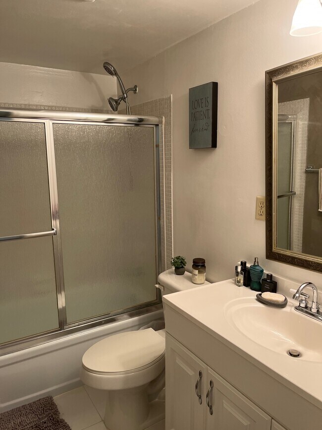 Building Photo - 896 SW 9th Street Cir