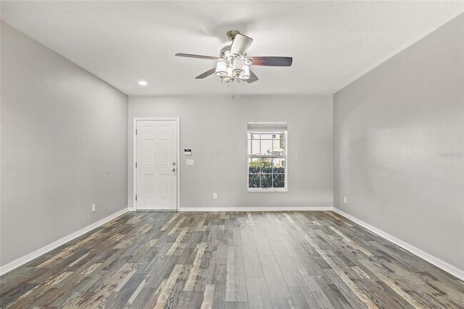 Building Photo - 16302 Swan View Cir