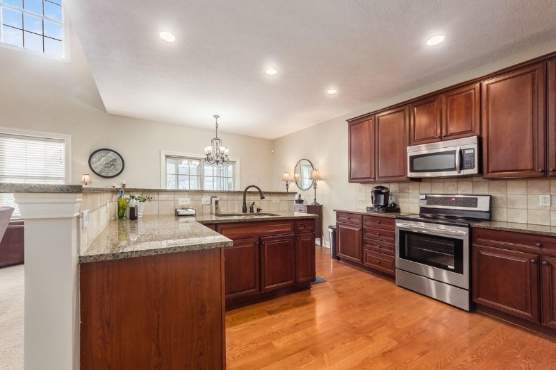 Building Photo - 903 Adara Dr