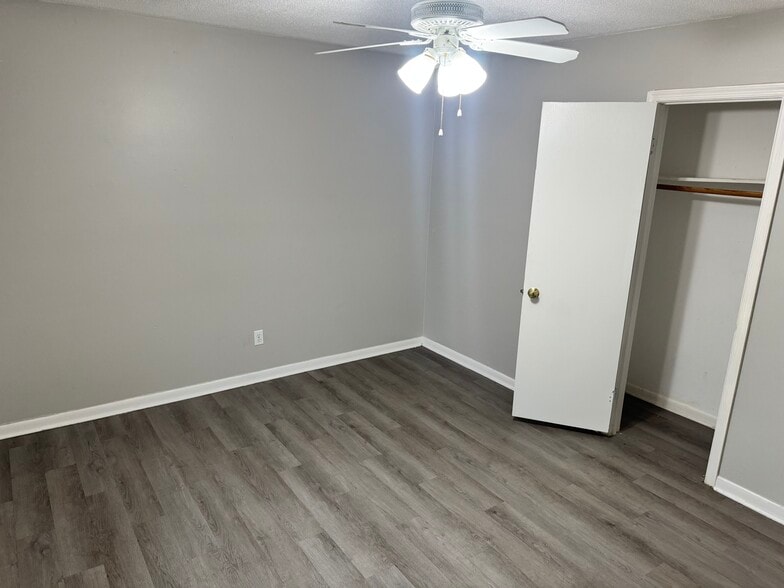 Building Photo - 79 W Dupree St