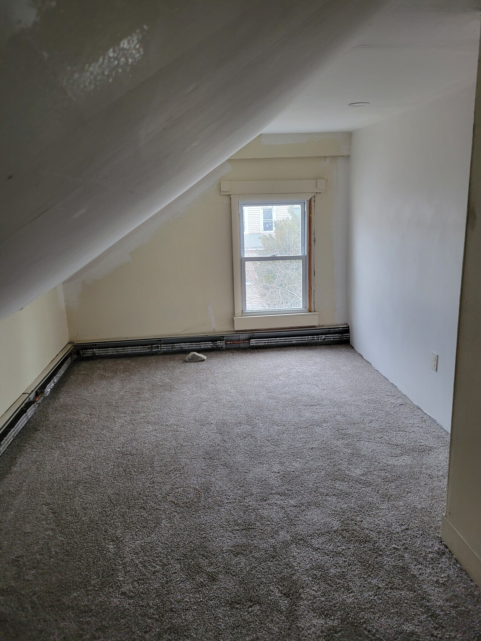bedroom - 27 Phebe St