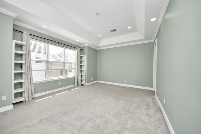 Building Photo - 1716 Stuart St