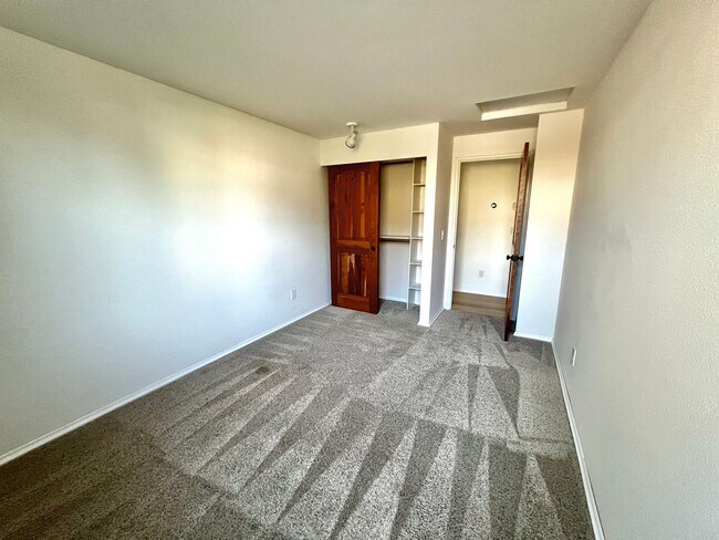 Building Photo - 20915 NE 17th St