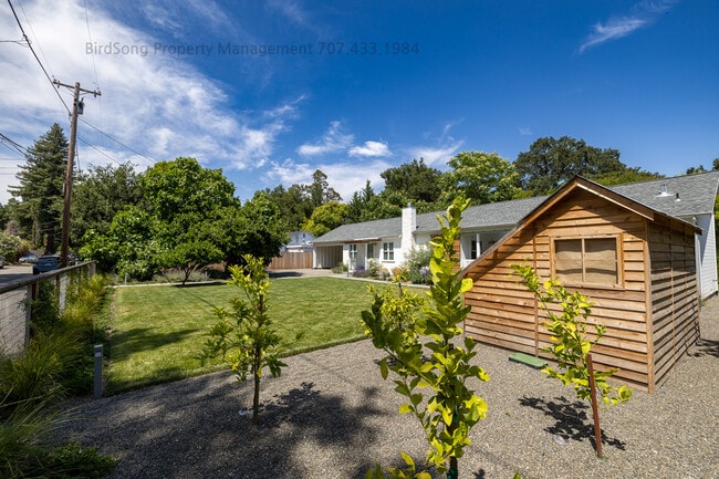 Building Photo - 13846 Village Ave