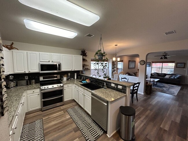 Building Photo - *COMING SOON* Spacious Single-Story Home with Bonus Room & Community Amenities!