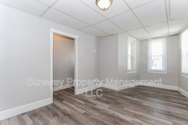 Building Photo - 15 Marshall Ave