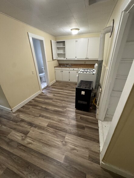 Primary Photo - 59 West St