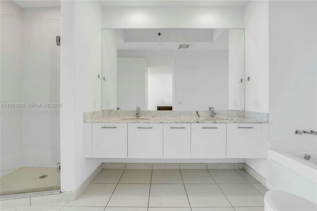 Building Photo - 55 SE 6th St