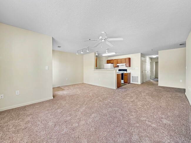 Building Photo - 2-Bedroom Apartment Available Now (Lifestyle, Balance, Style)