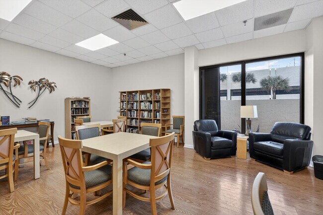 Building Photo - 3400 N Ocean Dr