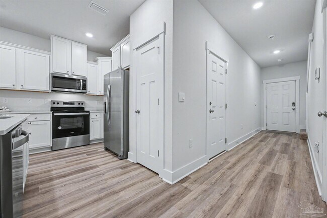 Building Photo - 2946 Overcup St