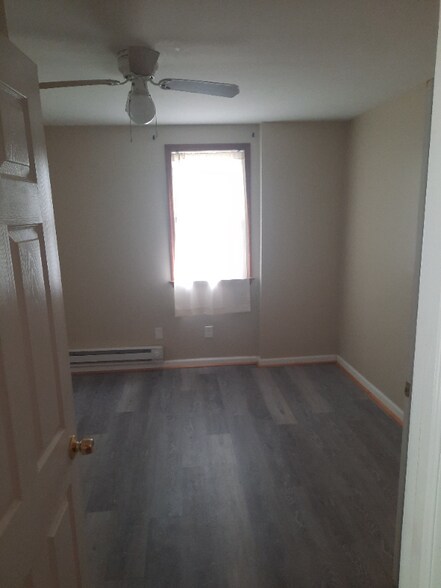 Building Photo - 305 W Berwick St