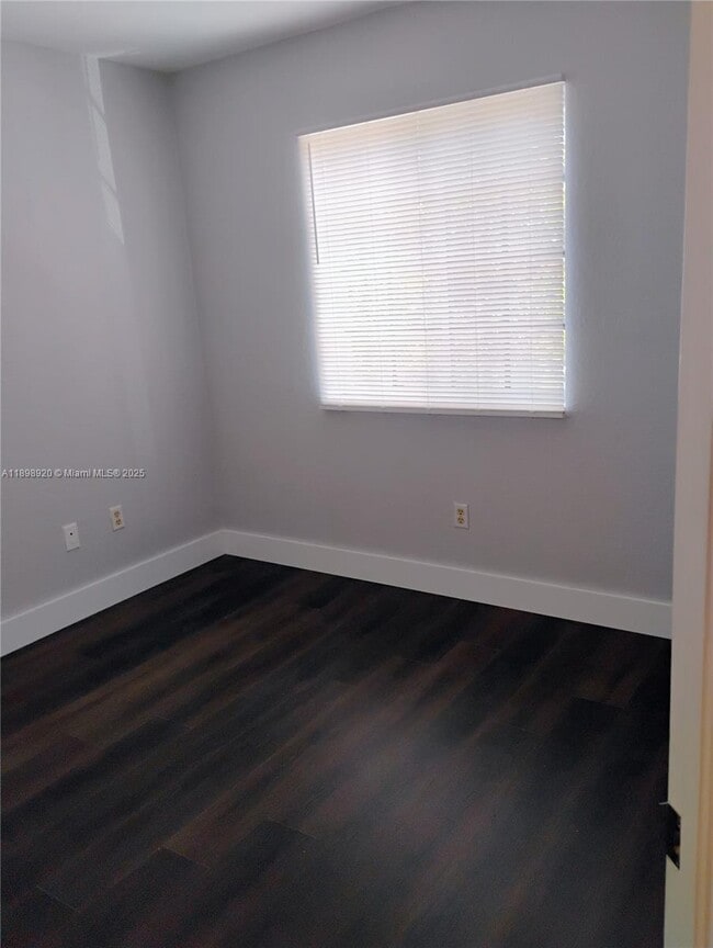 Building Photo - 1115 Lucaya Dr