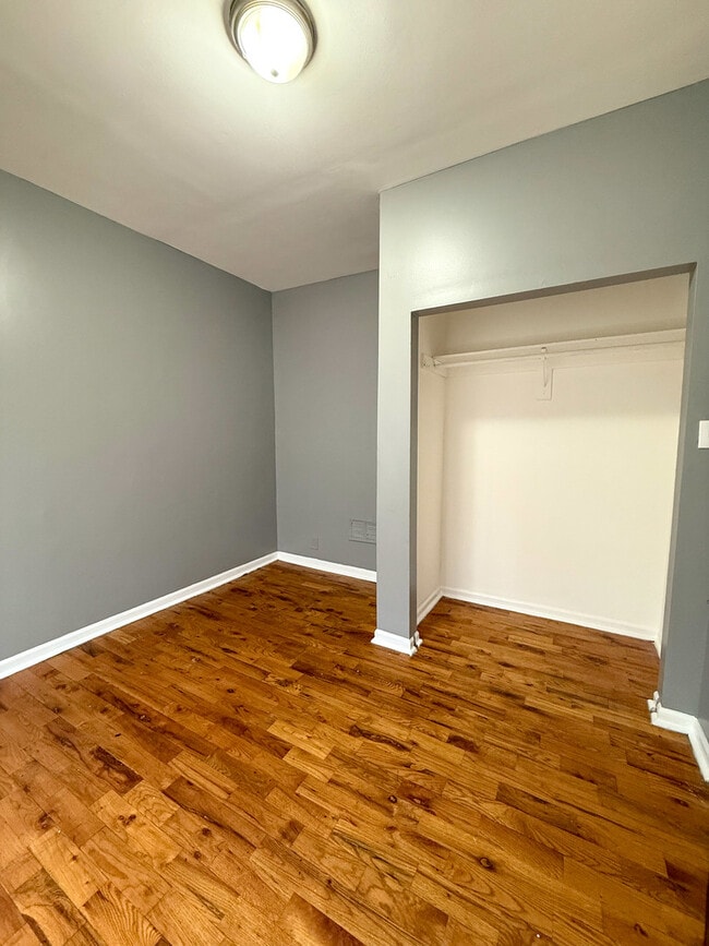 Building Photo - 417 S Karlov Ave