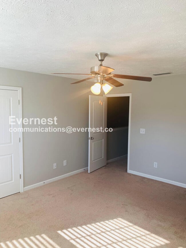 Building Photo - 4159 Saddlecreek Wy