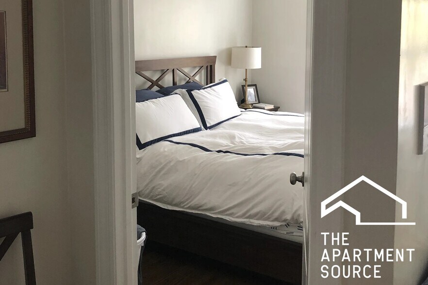 Building Photo - 2151 N Fremont St