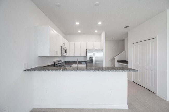 Building Photo - 11111 65th Ter E